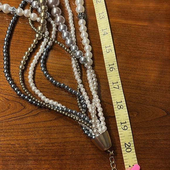 Chicos CHUNKY Multi-Strand Pearl bead Necklace white gray gold taupe pearls NWOT - Picture 8 of 13